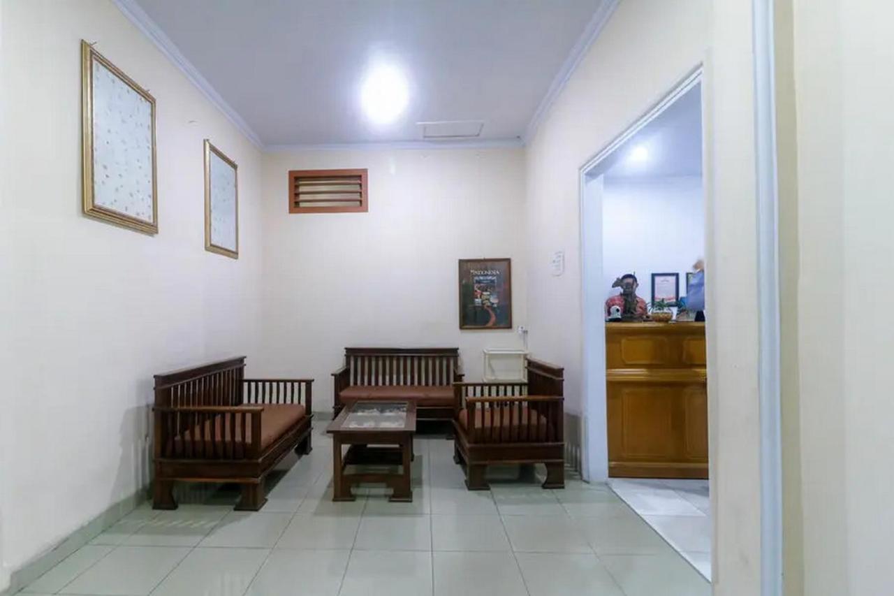 เรดดอร์ซ พลัส เนียร์ เวิลด์เทรดเซ็นเตอร์ บาตังฮารีมอลล์ Hotel Tanjungjohor ภายนอก รูปภาพ