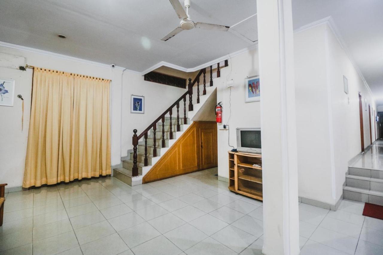 เรดดอร์ซ พลัส เนียร์ เวิลด์เทรดเซ็นเตอร์ บาตังฮารีมอลล์ Hotel Tanjungjohor ภายนอก รูปภาพ
