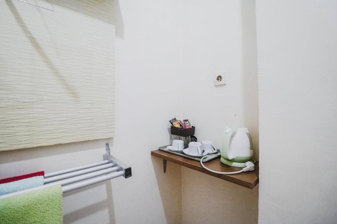 เรดดอร์ซ พลัส เนียร์ เวิลด์เทรดเซ็นเตอร์ บาตังฮารีมอลล์ Hotel Tanjungjohor ภายนอก รูปภาพ